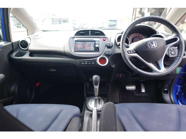 ホンダ フィット １．３ Ｌ H23年 (九州・沖縄) 99