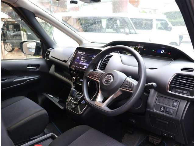 日産 セレナ １．２ Ｅ－ＰＯＷＥＲ ＸＶ エアロ R4年 () 99