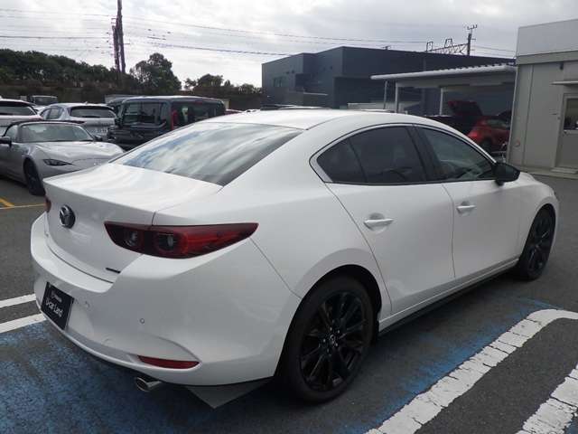 マツダ ＭＡＺＤＡ３　セダン ２．０ ２０Ｓ ブラック セレクション R7年 () 99