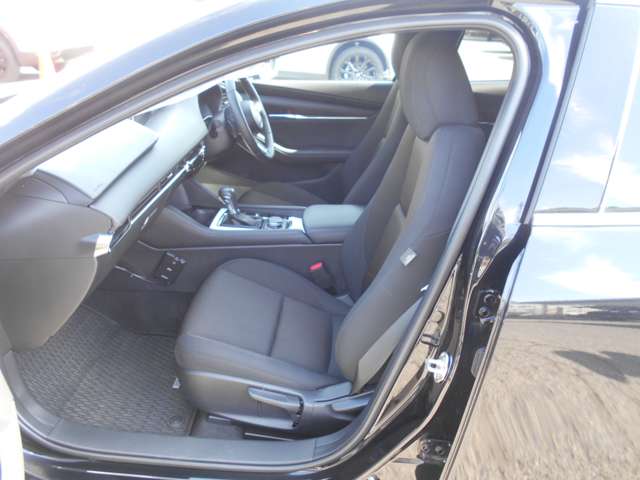 マツダ ＭＡＺＤＡ３　ファストバック ２．０ ２０Ｓ レトロスポーツエディション R7年 () 99