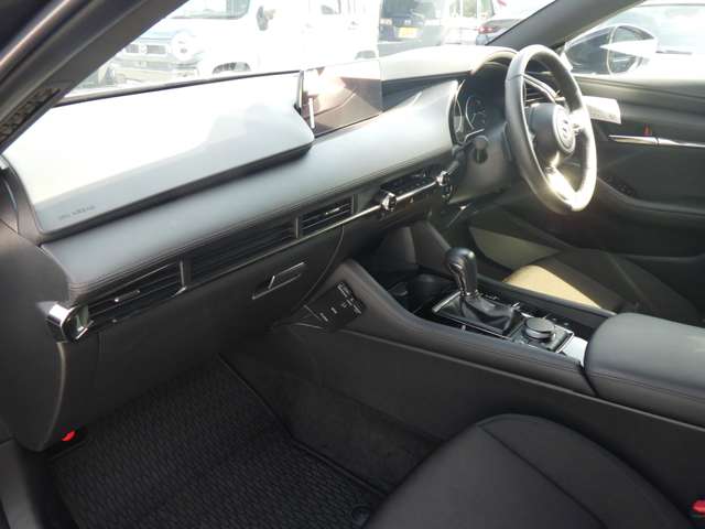 マツダ ＭＡＺＤＡ３　ファストバック ２．０ ２０Ｓ レトロスポーツエディション R7年 () 99