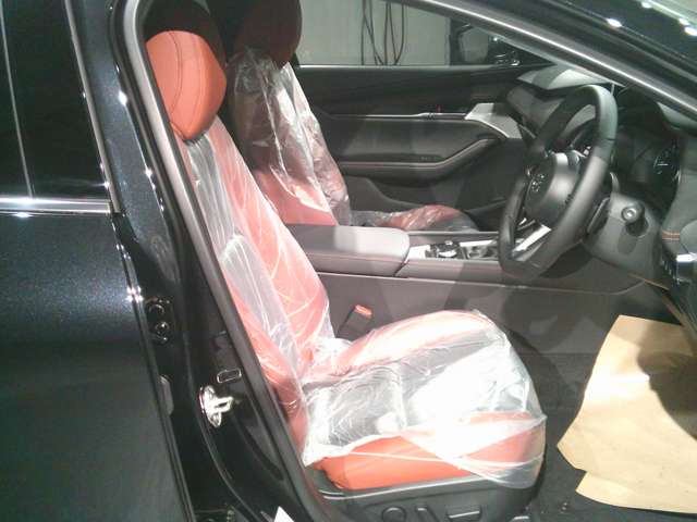 マツダ ＭＡＺＤＡ３　ファストバック ２．０ ２０Ｓ レトロスポーツエディション R8年 () 99
