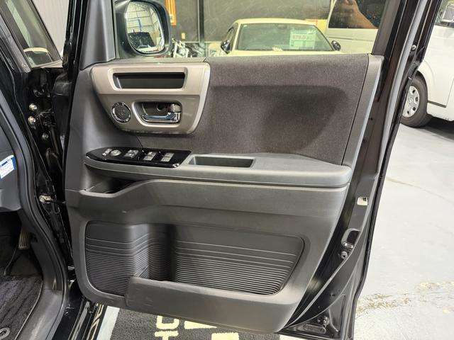 ホンダ Ｎ　ＢＯＸ カスタム ６６０ Ｌ ターボ スタイルプラス ブラック R5年 (東海) 99