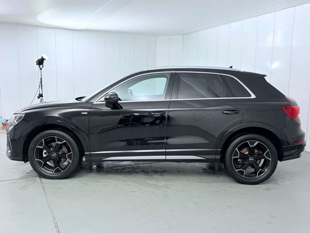 アウディ Ｑ３ ３５　ＴＦＳＩ　Ｓライン R5年 (関東) 99