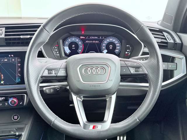 アウディ Ｑ３ ３５　ＴＦＳＩ　Ｓライン R5年 (関東) 99