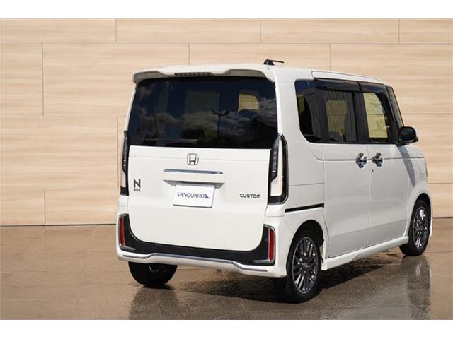 ホンダ Ｎ　ＢＯＸ カスタム ６６０ ターボ R7年 (中国) 99