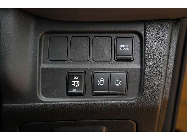 日産 セレナ １．２ Ｅ－ＰＯＷＥＲ ハイウェイスター Ｖ R3年 () 99