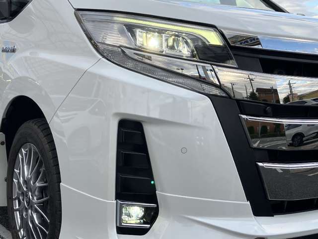 トヨタ ノア １．８ ハイブリッド ＳＩ ＷＸＢＩＩ R2年 (関東) 99