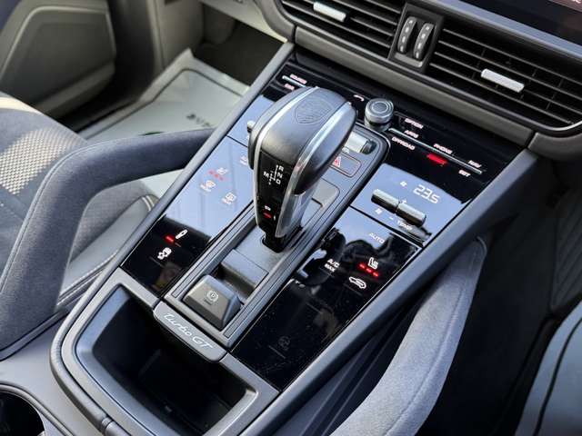 ポルシェ カイエンクーペ ターボＧＴ ティプトロニックＳ ４ＷＤ R4年 (関東) 99