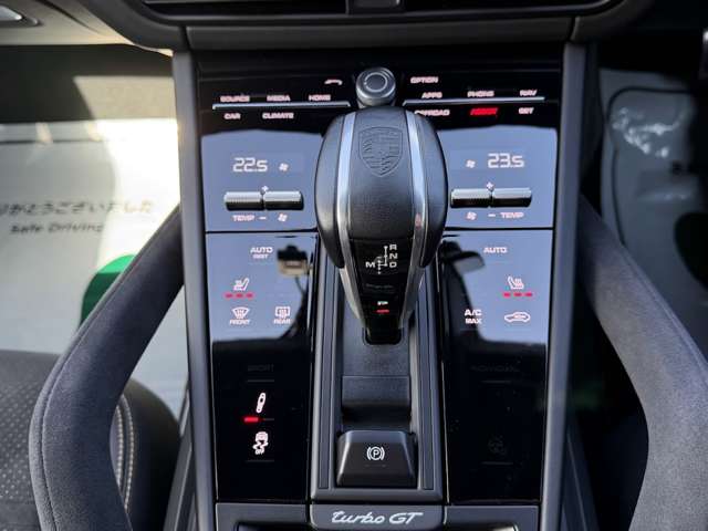 ポルシェ カイエンクーペ ターボＧＴ ティプトロニックＳ ４ＷＤ R4年 (関東) 99