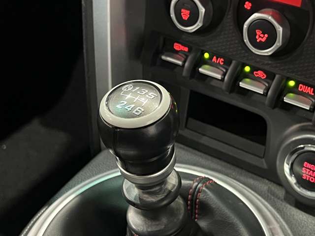 トヨタ ８６ ２．０ ＧＴ リミテッド H27年 () 99