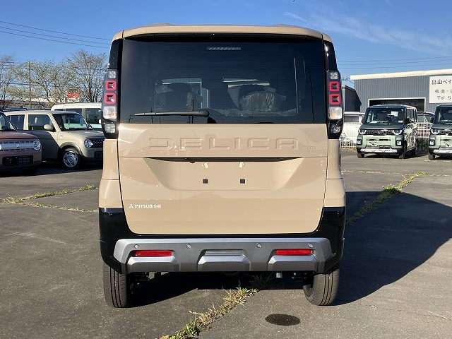三菱 デリカ　ミニ ６６０ Ｇ プレミアム ４ＷＤ R8年 () 99