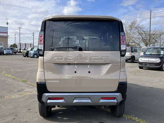 三菱 デリカ　ミニ ６６０ Ｔ プレミアム ４ＷＤ R8年 () 99