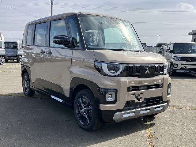 三菱 デリカ　ミニ ６６０ Ｔ プレミアム ４ＷＤ R8年 () 99