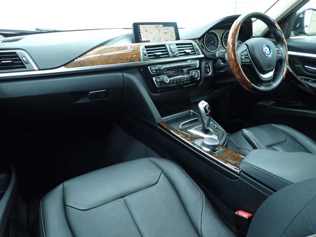 ＢＭＷ ３シリーズ ３２０ｉ　ラグジュアリー H30年 () 99
