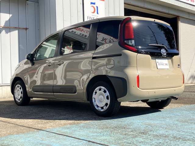 トヨタ シエンタ　ハイブリッド ハイブリッド １．５ Ｇ Ｅ－ＦＯＵＲ ４ＷＤ R5年 (甲信越・北陸) 99