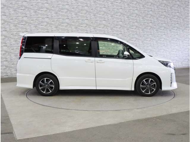 トヨタ ノア ２．０ ＳＩ H30年 () 99