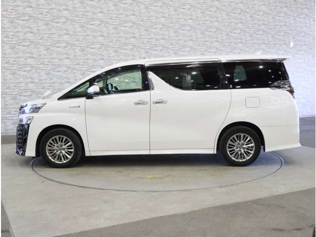 トヨタ ヴェルファイア　ハイブリッド ハイブリッド ２．５ Ｚ Ｅ－ＦＯＵＲ ４ＷＤ R1年 (関東) 99