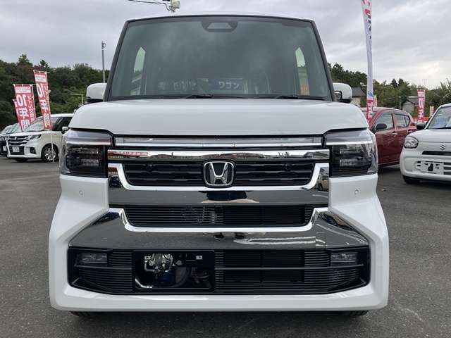 ホンダ Ｎ　ＢＯＸ カスタム ６６０ R8年 () 99