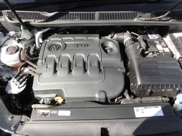 フォルクスワーゲン ゴルフトゥーラン ＴＤＩ ハイライン ディーゼルターボ R1年 () 99