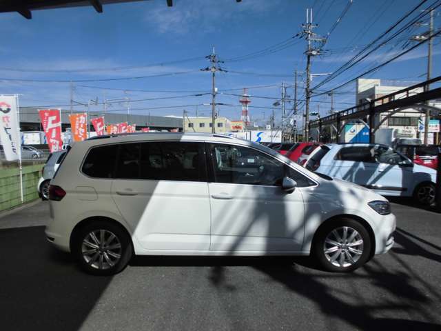 フォルクスワーゲン ゴルフトゥーラン ＴＤＩ ハイライン ディーゼルターボ R1年 () 99