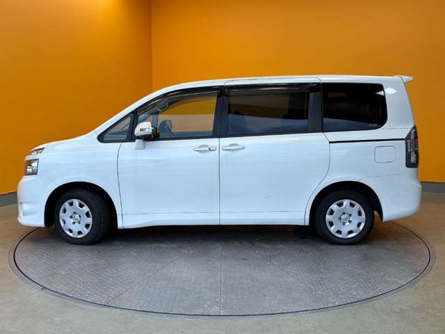 トヨタ ヴォクシー ２．０ Ｘ Ｌエディション H22年 (近畿) 99