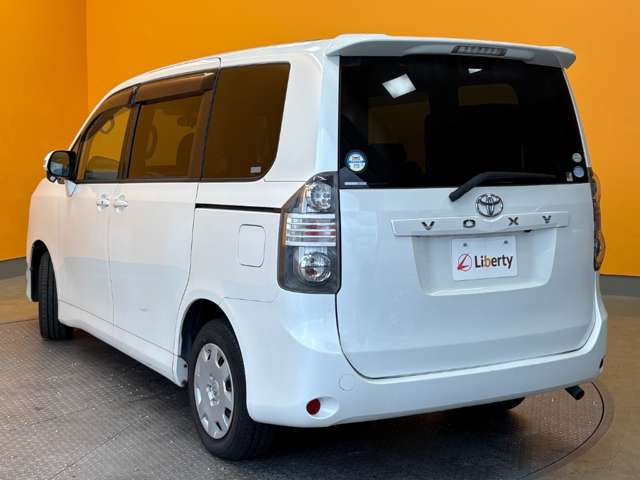 トヨタ ヴォクシー ２．０ Ｘ Ｌエディション H22年 (近畿) 99