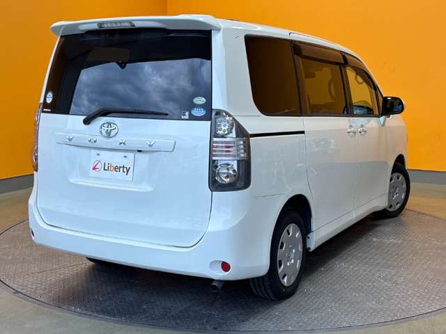 トヨタ ヴォクシー ２．０ Ｘ Ｌエディション H22年 (近畿) 99