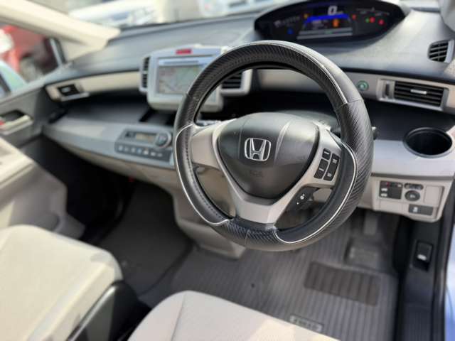 ホンダ フリード　ハイブリッド １．５ ジャストセレクション H24年 () 99
