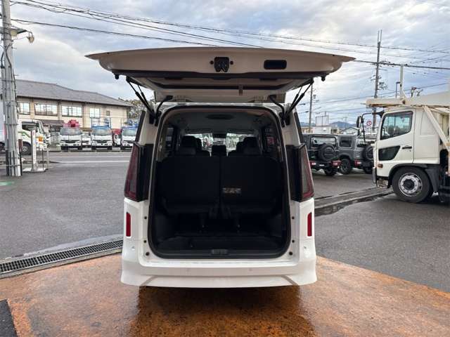 日産 セレナ ２．０ ハイウェイスターＶ R6年 (近畿) 99