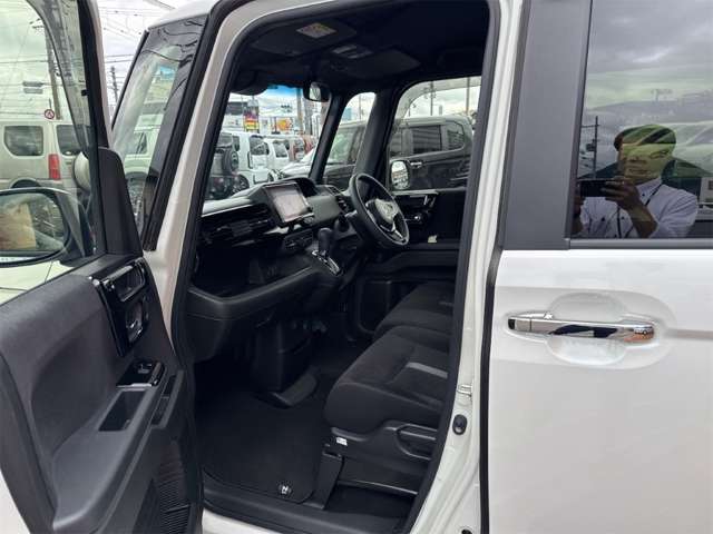 ホンダ Ｎ　ＢＯＸ カスタム ６６０ Ｌ R3年 (近畿) 99
