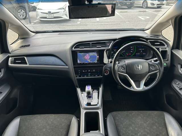 ホンダ シャトル １．５ ハイブリッド Ｘ H27年 () 99