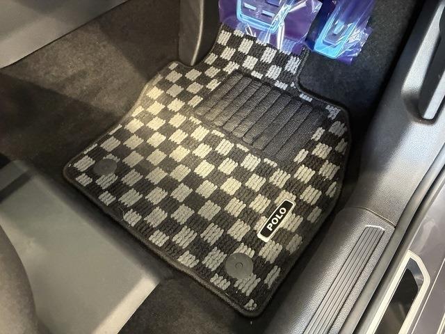 フォルクスワーゲン ポロ ＴＳＩ　Ｒライン R5年 () 99