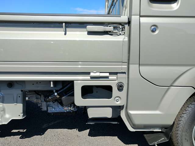 スズキ キャリイトラック ６６０ ＫＣ農繁 ３方開 ４ＷＤ R8年 (関東) 99