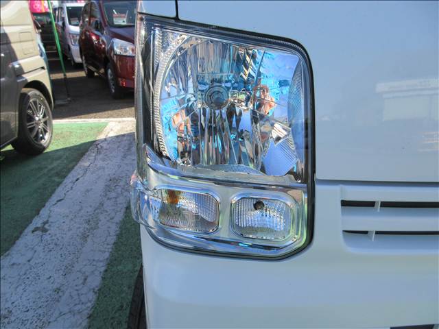 三菱 ミニキャブバン Ｅ ４ＷＤ ５Ｆ R8年 (東北) 99