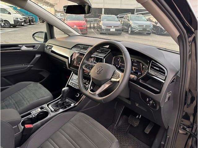 フォルクスワーゲン ゴルフトゥーラン ＴＳＩ　ハイライン R7年 () 99
