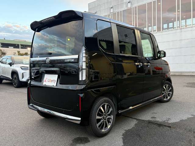 ホンダ Ｎ　ＢＯＸ カスタム ６６０ R8年 () 99