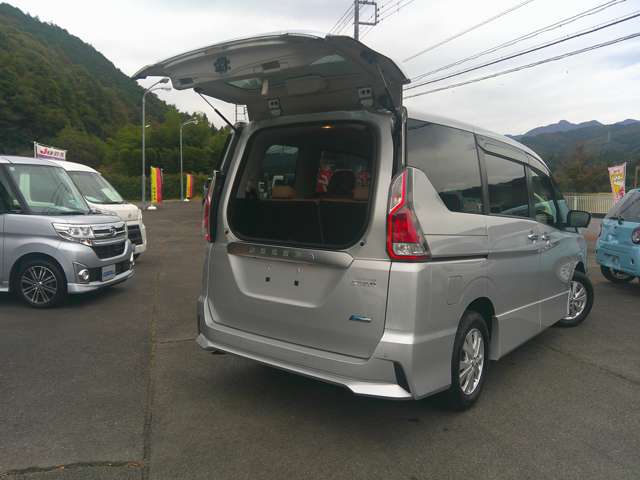 日産 セレナ ２．０ ハイウェイスター Ｖセレクション ４ＷＤ H29年 (関東) 99