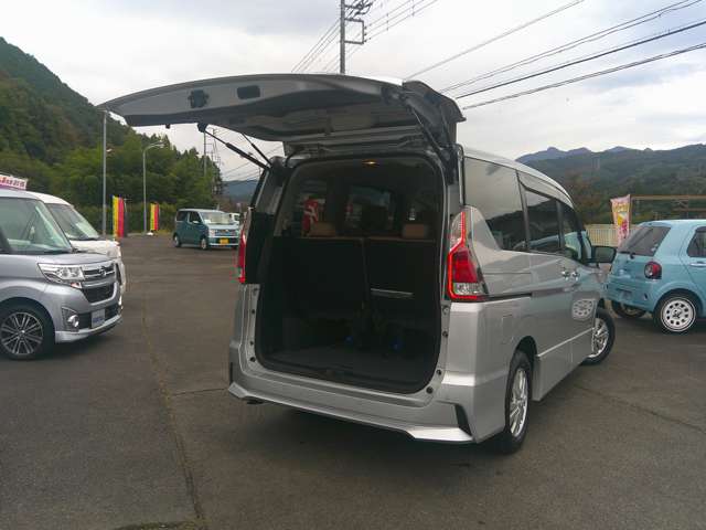 日産 セレナ ２．０ ハイウェイスター Ｖセレクション ４ＷＤ H29年 (関東) 99