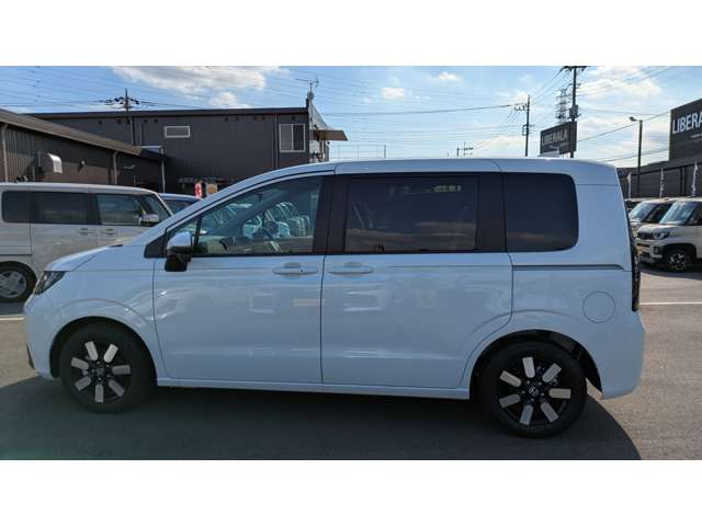 ホンダ フリード　ハイブリッド １．５ Ｅ：ＨＥＶ エアー ＥＸ R8年 (関東) 99