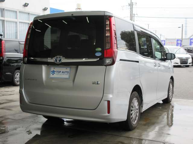 トヨタ エスクァイア　ハイブリッド １．８ ハイブリッド ＧＩ H27年 () 99