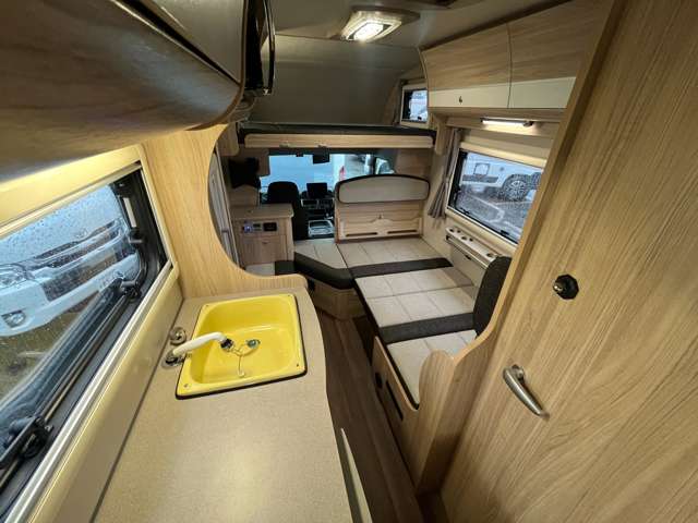 トヨタ カムロード ナッツＲＶ R7年 (関東) 99