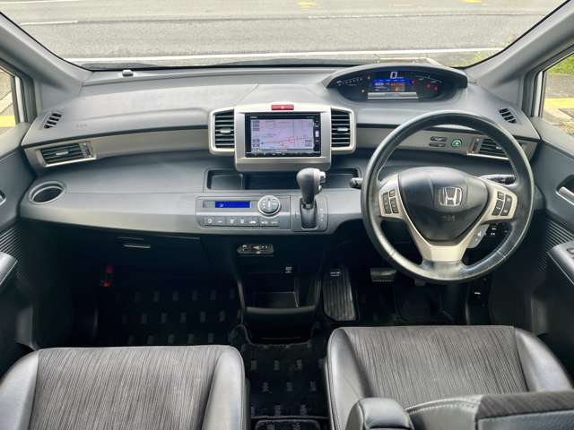 ホンダ フリードスパイク　ハイブリッド １．５ プレミアムエディション H28年 () 99