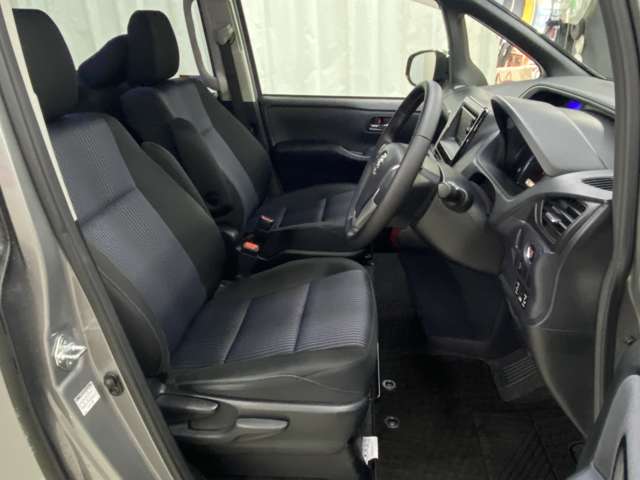 トヨタ ヴォクシー ２．０ ＺＳ 煌 H27年 (近畿) 99