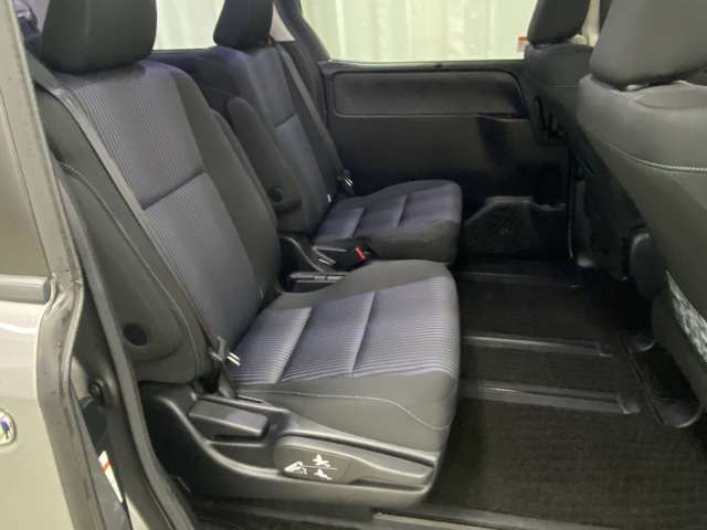 トヨタ ヴォクシー ２．０ ＺＳ 煌 H27年 (近畿) 99