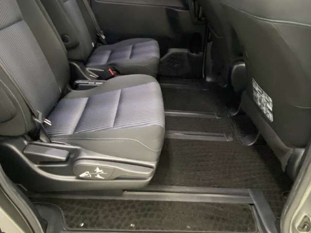 トヨタ ヴォクシー ２．０ ＺＳ 煌 H27年 (近畿) 99