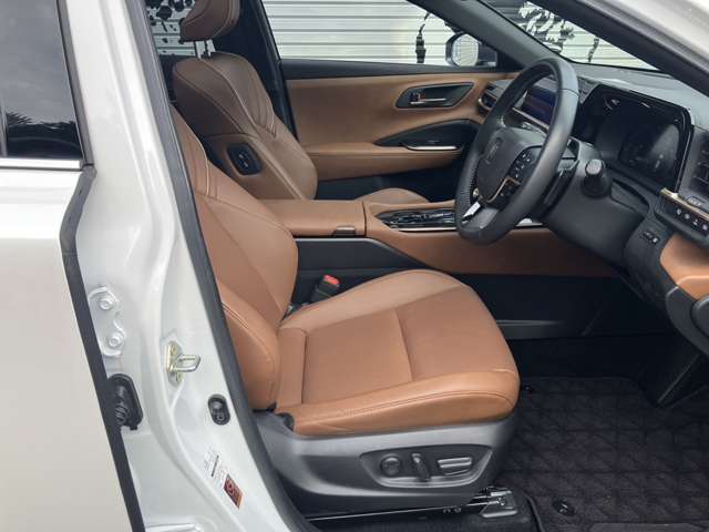 トヨタ クラウンエステート　ハイブリッド ２．５ Ｚ Ｅ－ＦＯＵＲ ４ＷＤ R7年 () 99