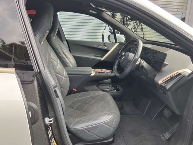 ＢＭＷ ｉＸ Ｘドライブ４０ ４ＷＤ R4年 () 99