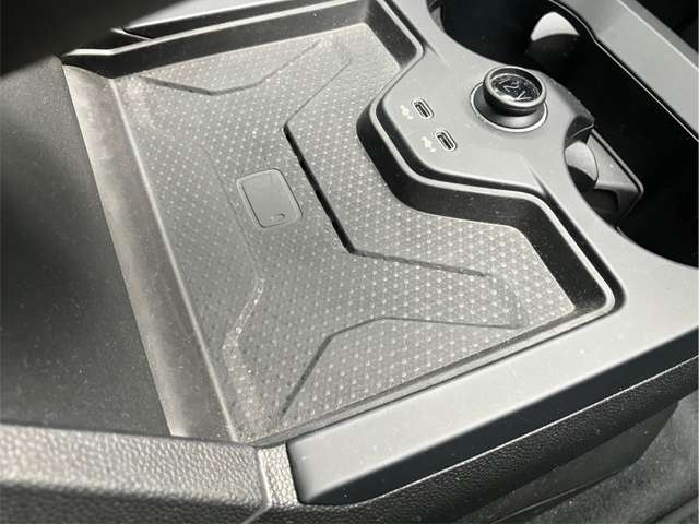ＢＭＷ ｉＸ Ｘドライブ４０ ４ＷＤ R4年 () 99