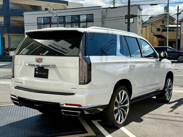 キャデラック エスカレード プラチナム ４ＷＤ R7年 () 99